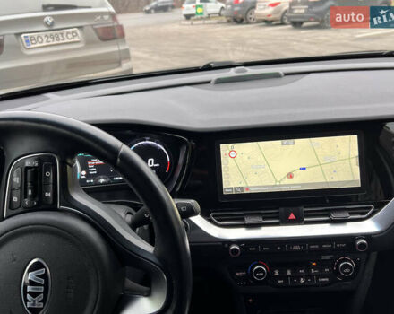 Черный Киа Niro, объемом двигателя 0 л и пробегом 147 тыс. км за 20800 $, фото 10 на Automoto.ua