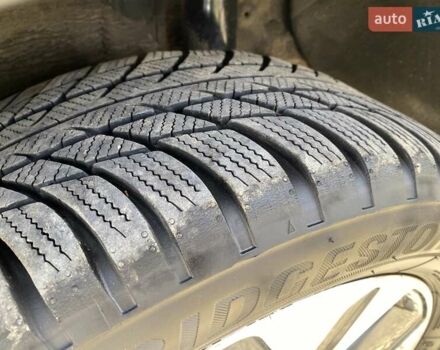 Чорний Кіа Niro, об'ємом двигуна 0 л та пробігом 88 тис. км за 22900 $, фото 21 на Automoto.ua