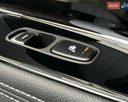 Чорний Кіа Niro, об'ємом двигуна 0 л та пробігом 64 тис. км за 23700 $, фото 88 на Automoto.ua