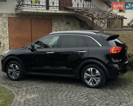 Черный Киа Niro, объемом двигателя 0 л и пробегом 111 тыс. км за 19300 $, фото 4 на Automoto.ua