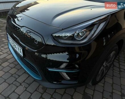 Чорний Кіа Niro, об'ємом двигуна 0 л та пробігом 69 тис. км за 21500 $, фото 12 на Automoto.ua