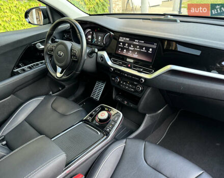 Черный Киа Niro, объемом двигателя 0 л и пробегом 50 тыс. км за 23499 $, фото 79 на Automoto.ua