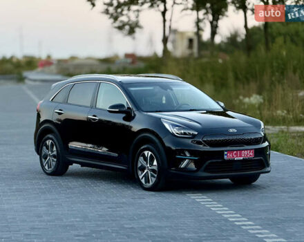 Черный Киа Niro, объемом двигателя 0 л и пробегом 165 тыс. км за 16999 $, фото 3 на Automoto.ua