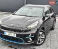 Чорний Кіа Niro, об'ємом двигуна 0 л та пробігом 46 тис. км за 17000 $, фото 3 на Automoto.ua