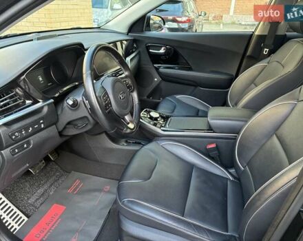 Черный Киа Niro, объемом двигателя 0 л и пробегом 105 тыс. км за 20500 $, фото 80 на Automoto.ua