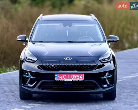 Черный Киа Niro, объемом двигателя 0 л и пробегом 165 тыс. км за 16999 $, фото 4 на Automoto.ua