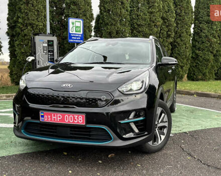 Чорний Кіа Niro, об'ємом двигуна 0 л та пробігом 110 тис. км за 19500 $, фото 18 на Automoto.ua