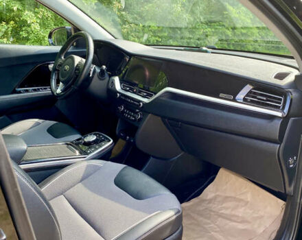 Черный Киа Niro, объемом двигателя 0 л и пробегом 93 тыс. км за 19500 $, фото 8 на Automoto.ua