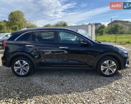 Чорний Кіа Niro, об'ємом двигуна 0 л та пробігом 107 тис. км за 22400 $, фото 19 на Automoto.ua