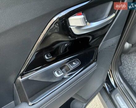 Черный Киа Niro, объемом двигателя 0 л и пробегом 105 тыс. км за 20500 $, фото 59 на Automoto.ua