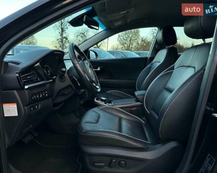 Чорний Кіа Niro, об'ємом двигуна 0 л та пробігом 35 тис. км за 24400 $, фото 38 на Automoto.ua