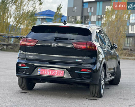 Черный Киа Niro, объемом двигателя 0 л и пробегом 140 тыс. км за 18199 $, фото 7 на Automoto.ua