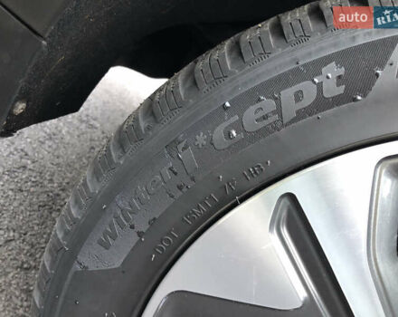 Киа Niro 2020 в Киеве на Automoto.ua Черный Киа Niro, объемом двигателя 0 л и пробегом 67 тыс. км за 21999 $, фото 17 на Automoto.ua