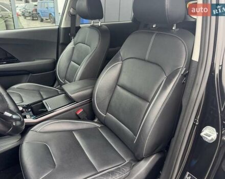 Черный Киа Niro, объемом двигателя 0 л и пробегом 113 тыс. км за 21900 $, фото 20 на Automoto.ua