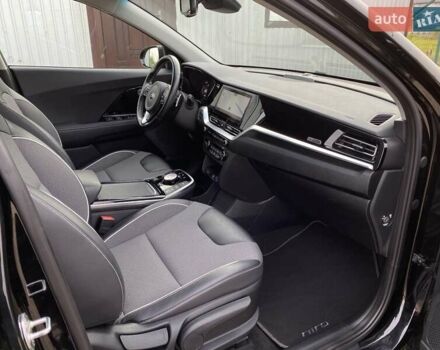 Чорний Кіа Niro, об'ємом двигуна 0 л та пробігом 96 тис. км за 20600 $, фото 70 на Automoto.ua