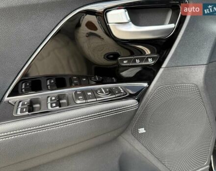 Черный Киа Niro, объемом двигателя 0 л и пробегом 84 тыс. км за 19500 $, фото 14 на Automoto.ua