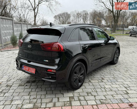 Чорний Кіа Niro, об'ємом двигуна 0 л та пробігом 109 тис. км за 17499 $, фото 5 на Automoto.ua