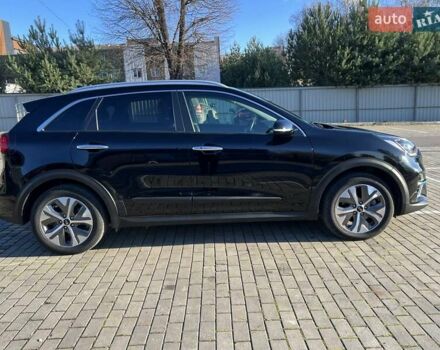 Чорний Кіа Niro, об'ємом двигуна 0 л та пробігом 112 тис. км за 20499 $, фото 9 на Automoto.ua
