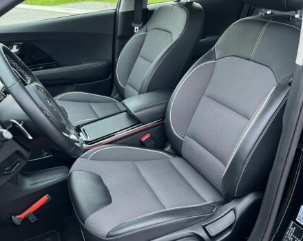 Черный Киа Niro, объемом двигателя 0 л и пробегом 106 тыс. км за 17900 $, фото 5 на Automoto.ua