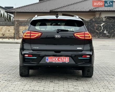 Чорний Кіа Niro, об'ємом двигуна 0 л та пробігом 130 тис. км за 18300 $, фото 10 на Automoto.ua