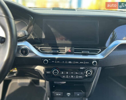 Черный Киа Niro, объемом двигателя 0 л и пробегом 140 тыс. км за 18199 $, фото 51 на Automoto.ua