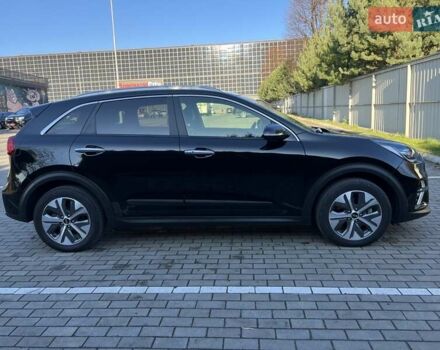 Чорний Кіа Niro, об'ємом двигуна 0 л та пробігом 112 тис. км за 20499 $, фото 22 на Automoto.ua