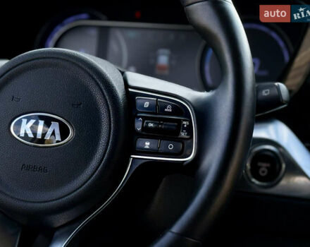 Черный Киа Niro, объемом двигателя 0 л и пробегом 165 тыс. км за 16999 $, фото 64 на Automoto.ua