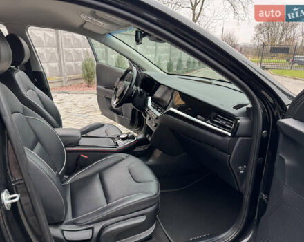 Чорний Кіа Niro, об'ємом двигуна 0 л та пробігом 109 тис. км за 17499 $, фото 19 на Automoto.ua
