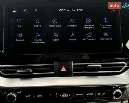 Чорний Кіа Niro, об'ємом двигуна 0 л та пробігом 69 тис. км за 23200 $, фото 44 на Automoto.ua