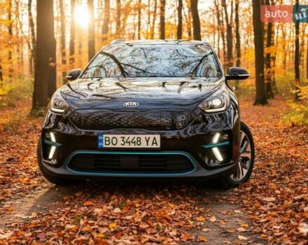 Чорний Кіа Niro, об'ємом двигуна 0 л та пробігом 112 тис. км за 19850 $, фото 5 на Automoto.ua