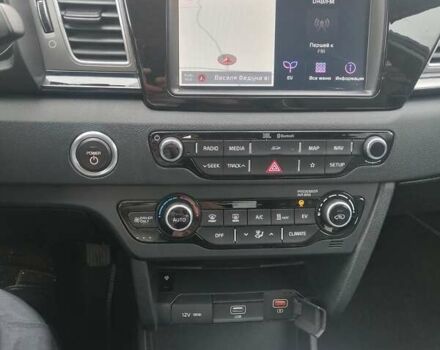 Черный Киа Niro, объемом двигателя 0 л и пробегом 139 тыс. км за 17850 $, фото 1 на Automoto.ua
