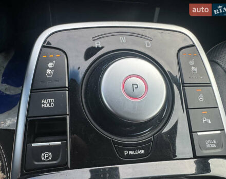 Чорний Кіа Niro, об'ємом двигуна 0 л та пробігом 164 тис. км за 18400 $, фото 18 на Automoto.ua