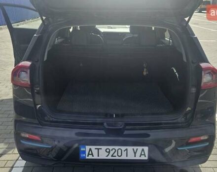 Черный Киа Niro, объемом двигателя 0 л и пробегом 121 тыс. км за 18500 $, фото 10 на Automoto.ua