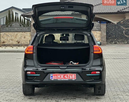 Чорний Кіа Niro, об'ємом двигуна 0 л та пробігом 130 тис. км за 18300 $, фото 32 на Automoto.ua