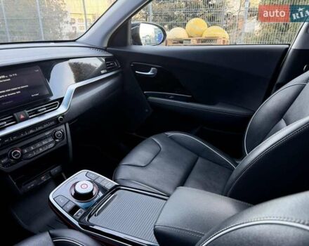 Черный Киа Niro, объемом двигателя 0 л и пробегом 111 тыс. км за 18900 $, фото 35 на Automoto.ua