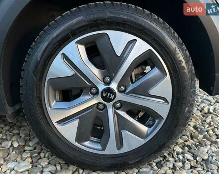 Чорний Кіа Niro, об'ємом двигуна 0 л та пробігом 35 тис. км за 24400 $, фото 30 на Automoto.ua