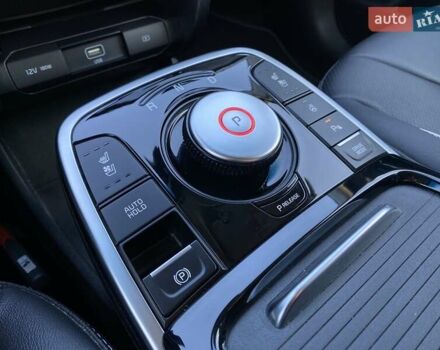 Киа Niro 2020 в Львове на Automoto.ua Черный Киа Niro, объемом двигателя 0 л и пробегом 83 тыс. км за 22200 $, фото 43 на Automoto.ua