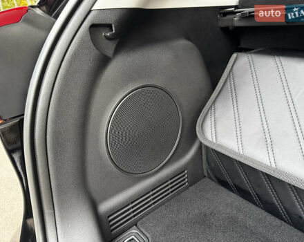 Чорний Кіа Niro, об'ємом двигуна 0 л та пробігом 107 тис. км за 20500 $, фото 65 на Automoto.ua