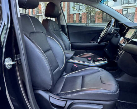 Киа Niro 2020 в Самборе на Automoto.ua Черный Киа Niro, объемом двигателя 0 л и пробегом 78 тыс. км за 21499 $, фото 52 на Automoto.ua