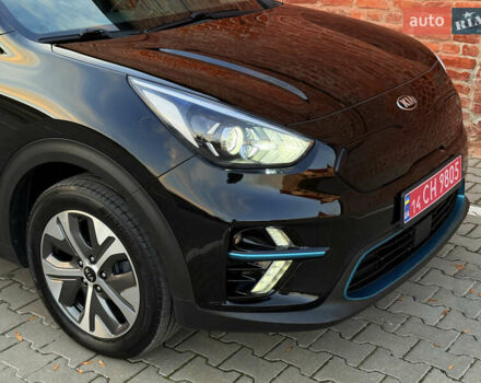 Киа Niro 2020 в Тернополе на Automoto.ua Черный Киа Niro, объемом двигателя 0 л и пробегом 92 тыс. км за 19899 $, фото 4 на Automoto.ua