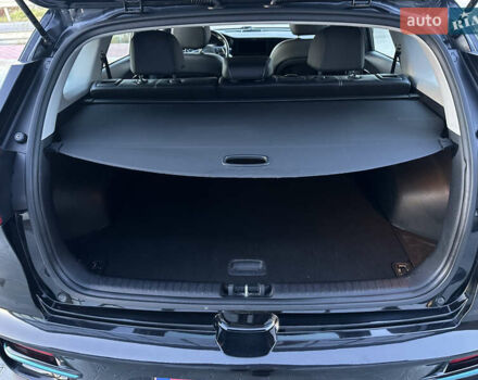 Чорний Кіа Niro, об'ємом двигуна 0 л та пробігом 98 тис. км за 19400 $, фото 49 на Automoto.ua