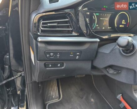 Чорний Кіа Niro, об'ємом двигуна 0 л та пробігом 46 тис. км за 17000 $, фото 48 на Automoto.ua