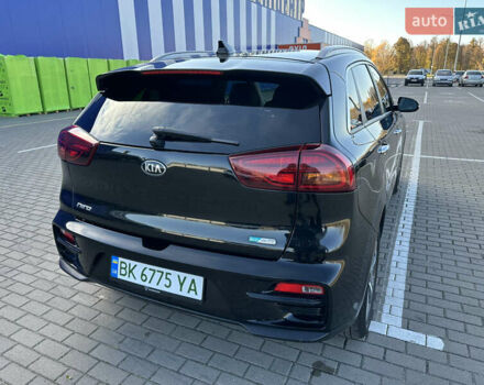 Чорний Кіа Niro, об'ємом двигуна 0 л та пробігом 144 тис. км за 19500 $, фото 15 на Automoto.ua