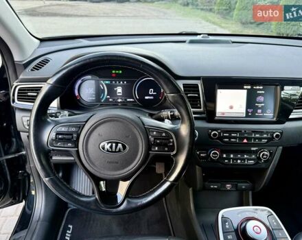 Киа Niro 2020 в Бердичеве на Automoto.ua Черный Киа Niro, объемом двигателя 0 л и пробегом 128 тыс. км за 16700 $, фото 51 на Automoto.ua