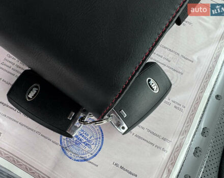 Чорний Кіа Niro, об'ємом двигуна 0 л та пробігом 109 тис. км за 17499 $, фото 61 на Automoto.ua