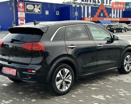 Чорний Кіа Niro, об'ємом двигуна 0 л та пробігом 148 тис. км за 18600 $, фото 4 на Automoto.ua