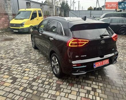 Чорний Кіа Niro, об'ємом двигуна 0 л та пробігом 104 тис. км за 20923 $, фото 6 на Automoto.ua