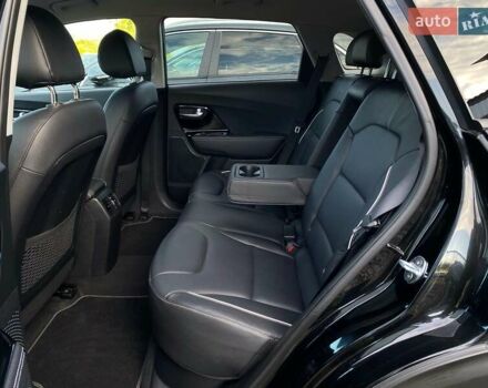 Чорний Кіа Niro, об'ємом двигуна 0 л та пробігом 88 тис. км за 22900 $, фото 54 на Automoto.ua
