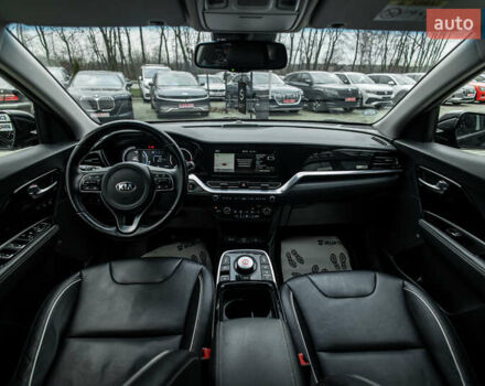 Черный Киа Niro, объемом двигателя 0 л и пробегом 114 тыс. км за 21900 $, фото 11 на Automoto.ua