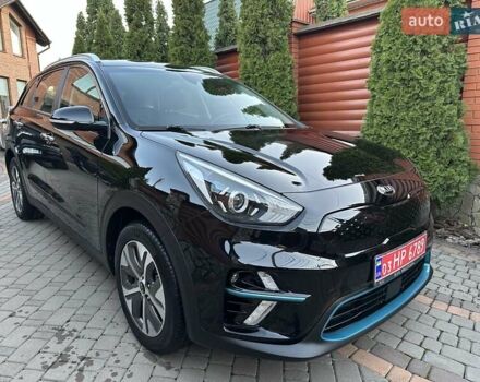 Черный Киа Niro, объемом двигателя 0 л и пробегом 115 тыс. км за 18700 $, фото 2 на Automoto.ua